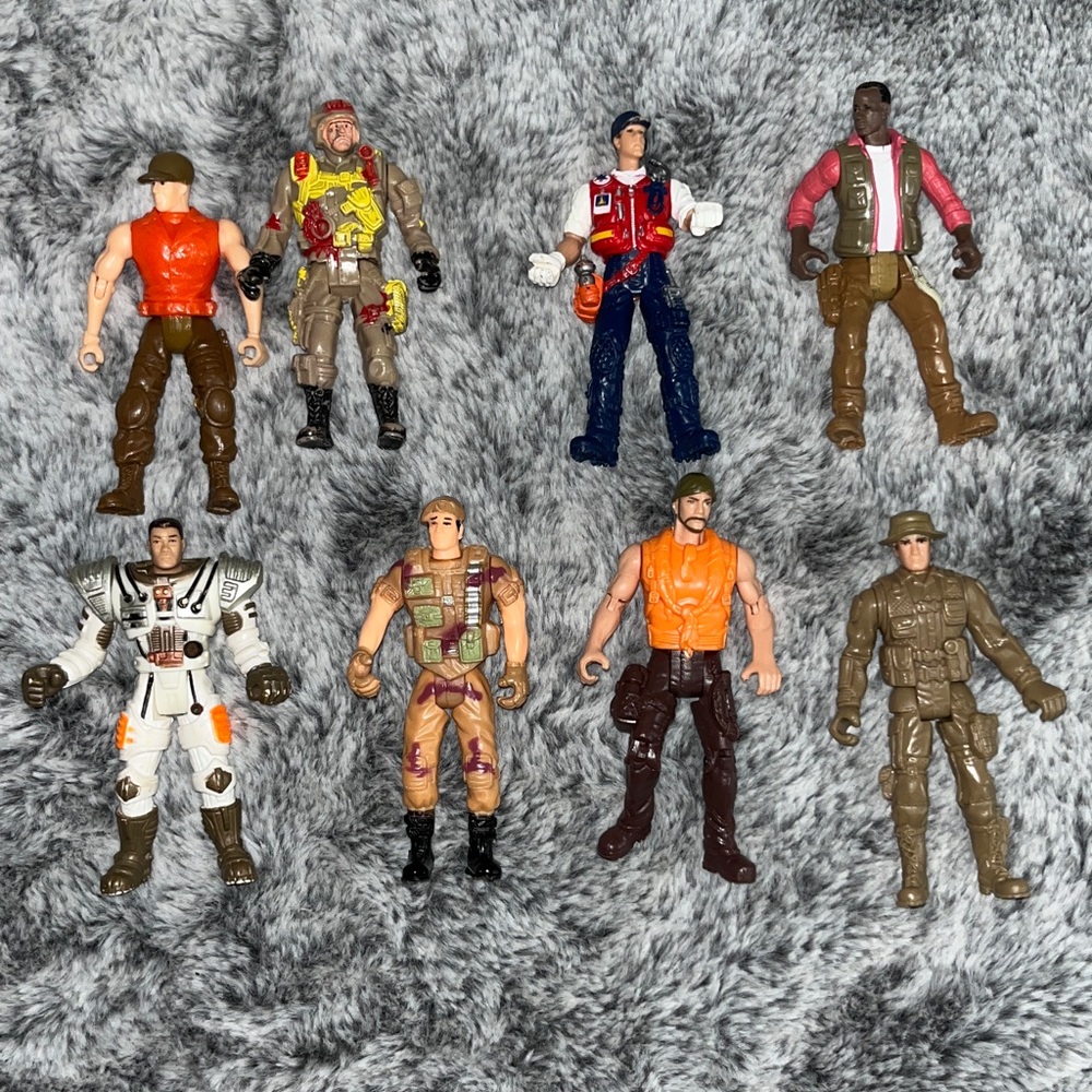 🐶3/20$$ Chap Mei - lot of 8 figures Read